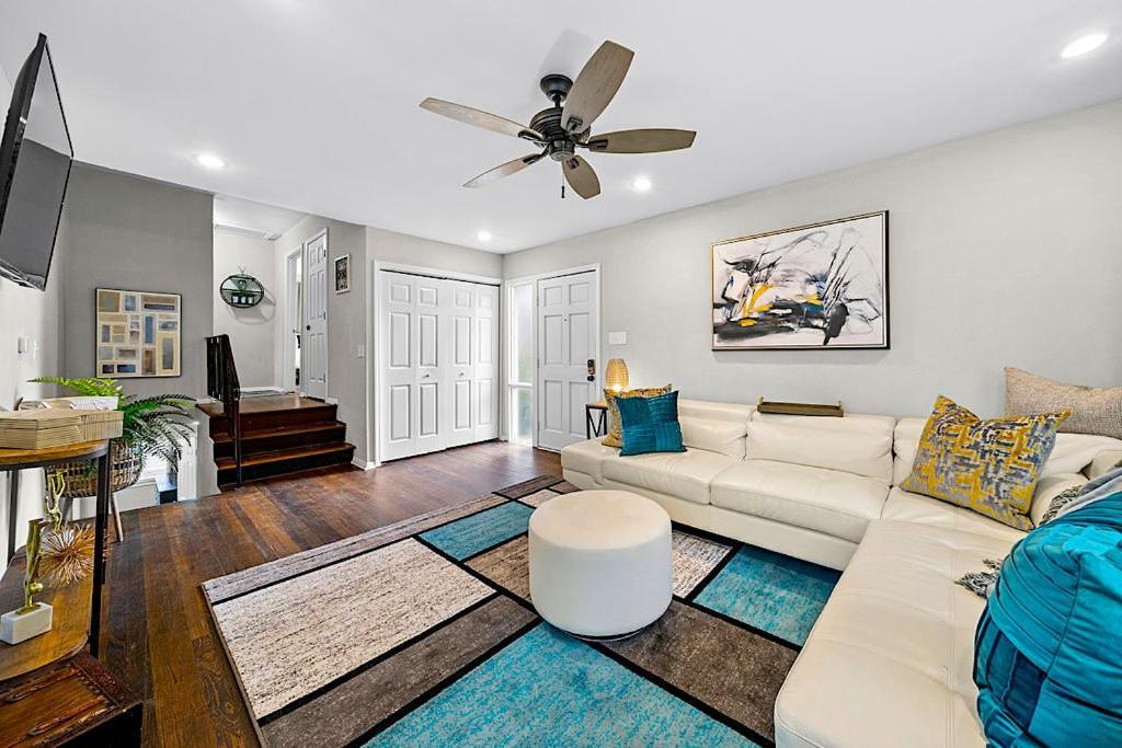 Goodkarma Rentals Refreshed Smyrna Home Near Battery Atl Half Mile To Interstate Atlanta Exterior photo